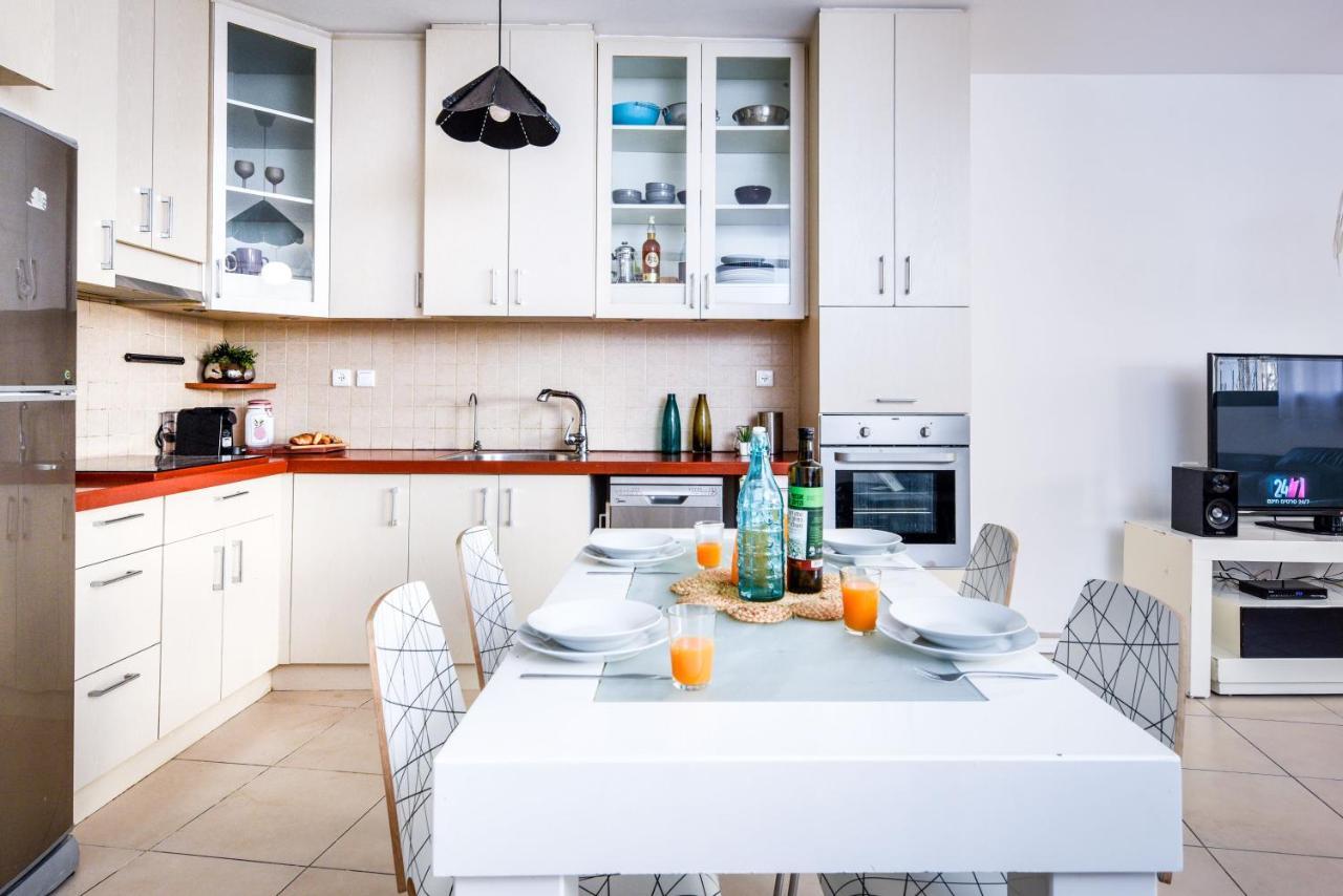 Stunning 2Br Apt W Balcony In City Center By Sea N' Rent テル・アビブ エクステリア 写真
