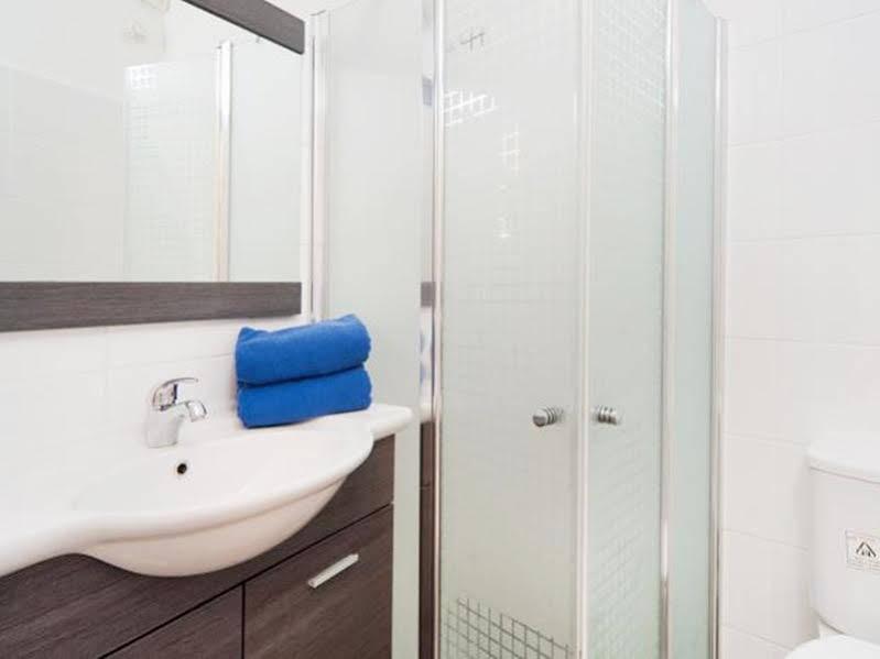 Stunning 2Br Apt W Balcony In City Center By Sea N' Rent テル・アビブ エクステリア 写真