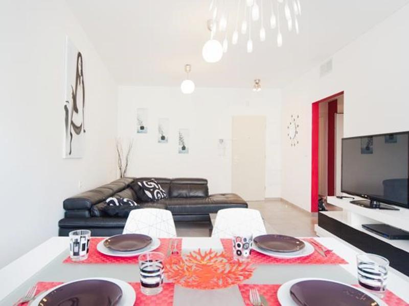 Stunning 2Br Apt W Balcony In City Center By Sea N' Rent テル・アビブ エクステリア 写真